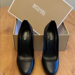 Michael Kors Black Leather Round-Toe Heels